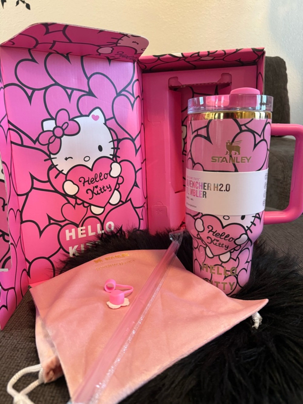 Stanley Hello Kitty Pink Patterned Tumbler with Handle 40oz NOT FOR SALE